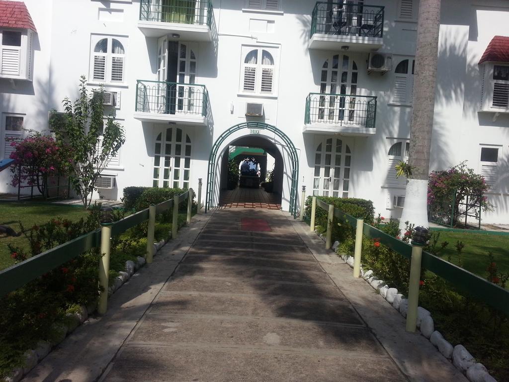 Apartment Treasure At Sandcastles Ocho Rios Exterior foto