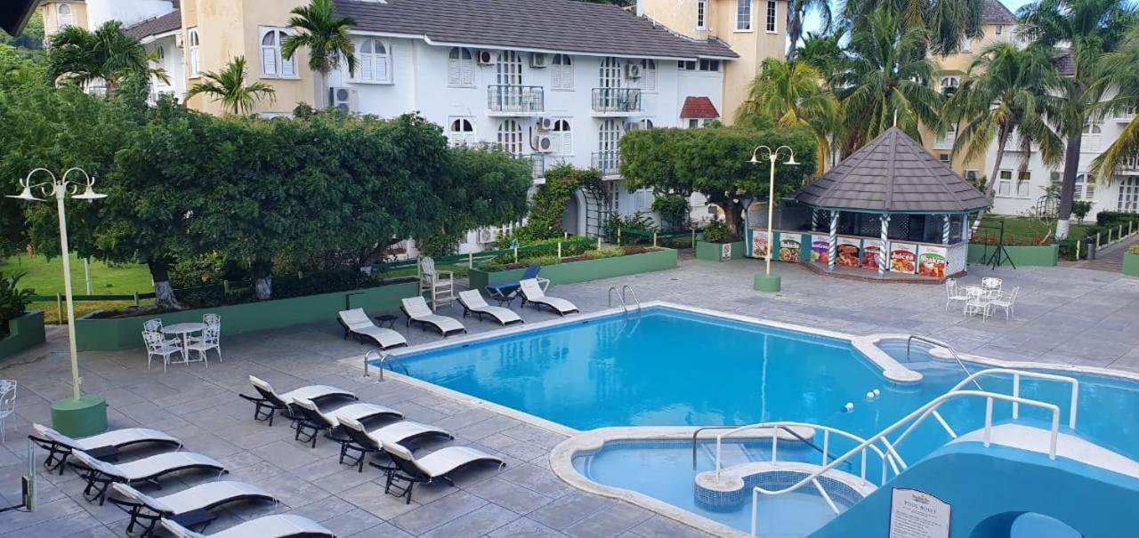 Apartment Treasure At Sandcastles Ocho Rios Exterior foto